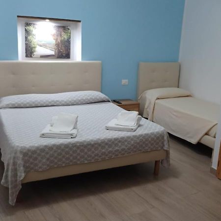 Casa Vacanze B&B Ondes Камерота Екстер'єр фото