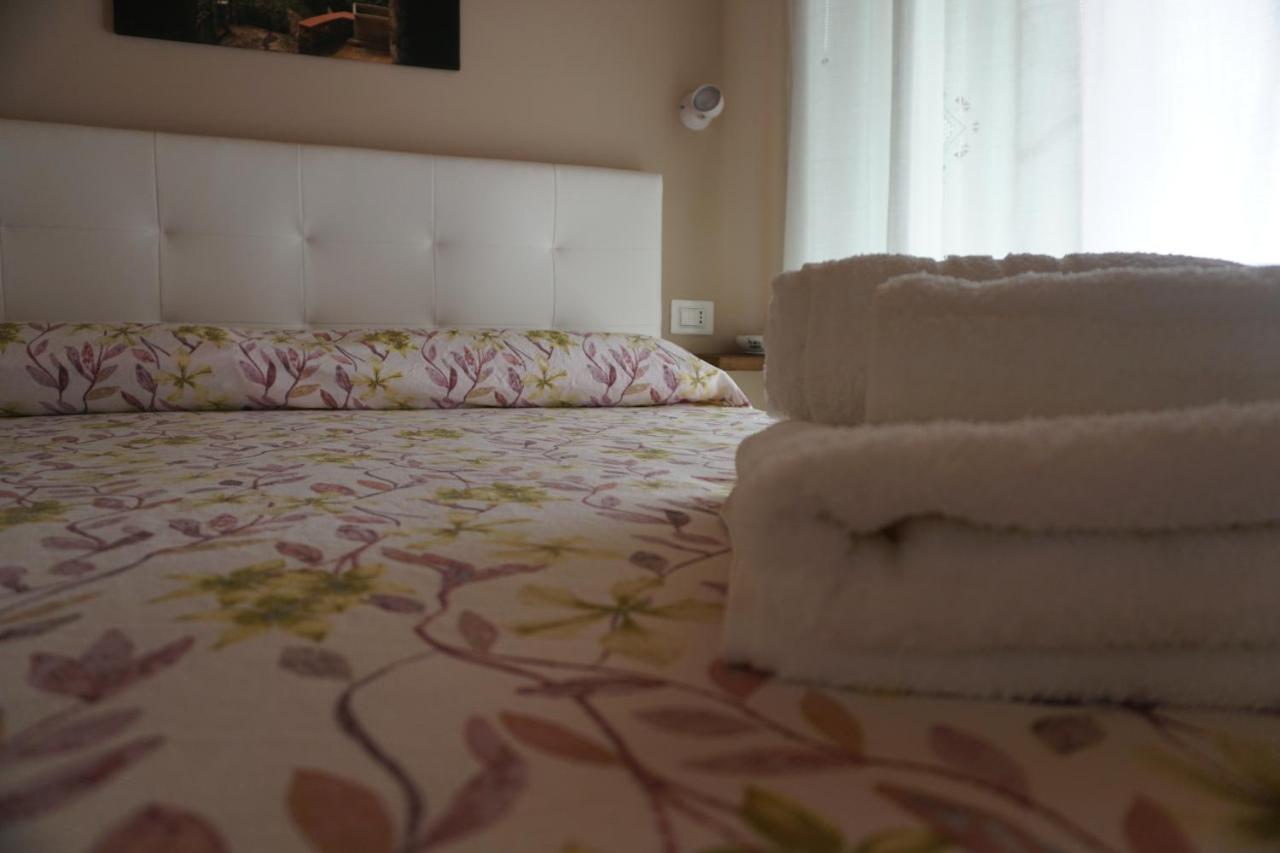 Casa Vacanze B&B Ondes Камерота Екстер'єр фото