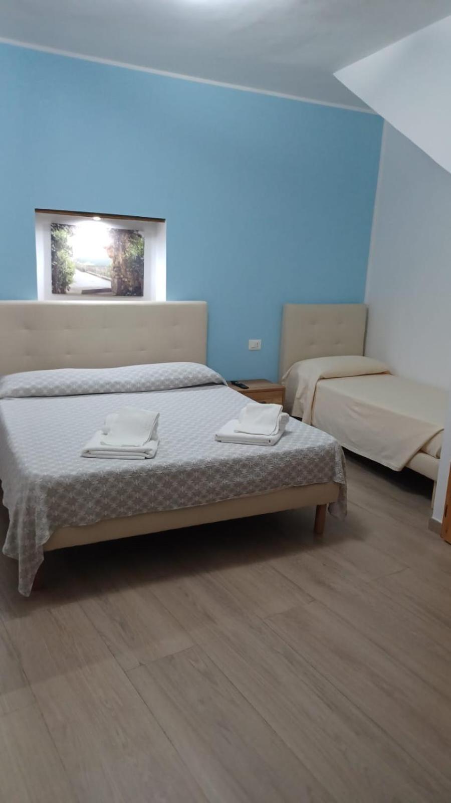 Casa Vacanze B&B Ondes Камерота Екстер'єр фото